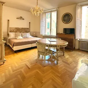 Couette-café La Fontanina, Sienne